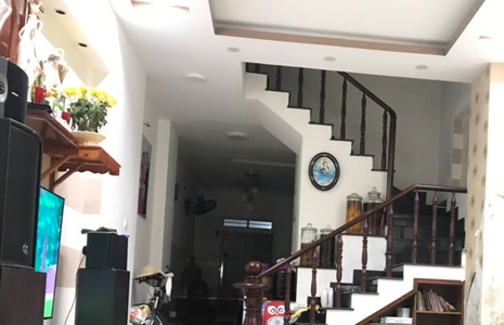 Nhà phố Quận Bình Tân Nhà phố thiết kế 1 trệt, 1 lầu và sân thượng, cửa hướng Bắc mát mẻ.