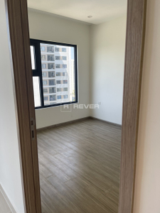 z4392845053284_d8432b66fef51e49ffd9d2be8190a319 (1).jpg Căn hộ Vinhomes Grand Park hướng ban công nam không có nội thất diện tích 59.1m²