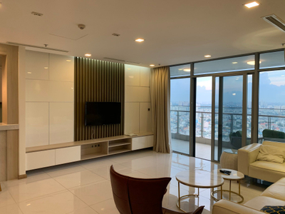 Căn hộ Vinhomes Central Park, Quận Bình Thạnh Căn hộ Vinhomes Central Park tầng 29 có 4 phòng ngủ, nội thất cơ bản.