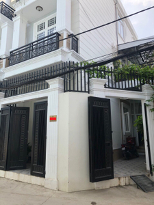 Nhà phố Quận Thủ Đức Nhà phố thiết kế 1 trệt, 2 lầu kiên cố, bàn giao nhà không có nội thất.