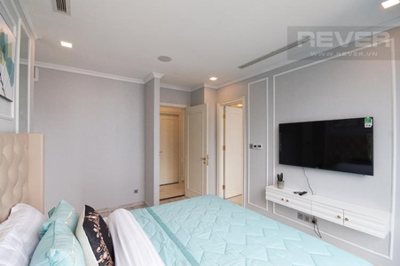  Căn hộ Vinhomes Golden River đầy đủ nội thất diện tích 159.5m².