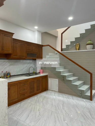  Nhà phố đường Nguyễn Ánh Thủ thiết kế 2 tầng đúc kiên cố.