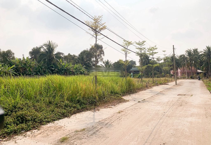 Đất nền Huyện Bình Chánh Đất căn góc có 3 mặt tiền đường Nguyễn Đình Kiên, cách 200m THCS Tân Nhựt.