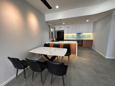  Căn hộ Saigon Pearl hướng Đông Nam, diện tích 135m²