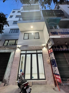 Nhà phố mặt tiền đường Chường Trinh, kiết cấu 1 trệt 4 lầu kiên cố.