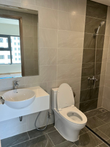  Căn hộ Vinhomes Grand Park hướng ban công tây bắc nội thất cơ bản diện tích 70.3m².