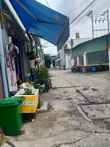 Nhà phố Quận Bình Tân Nhà phố có cửa hướng Đông Nam mát mẻ, diện tích 69.3m2 rộng thoáng.