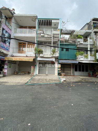  Nhà phố Đường Nguyễn Kiệm 3 tầng diện tích 70.3m² hướng nam pháp lý sổ hồng.