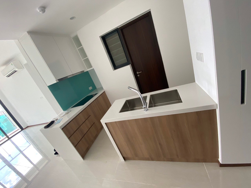 Căn hộ One Verandah tầng 5 thiết kế 2 phòng ngủ, nội thất cơ bản.