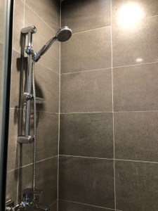 Căn hộ One Verandah, Quận 2 Căn hộ One Verandah tầng 5 thiết kế 2 phòng ngủ, nội thất cơ bản.