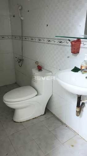 Nhà phố Quận 4 Nhà phố có cửa hướng Đông Nam mát mẻ, diện tích nhà 90m2.