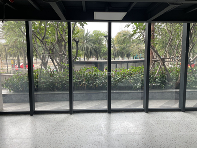  Shop-house Vinhomes Golden River hướng ban công bắc không có nội thất diện tích 184m²