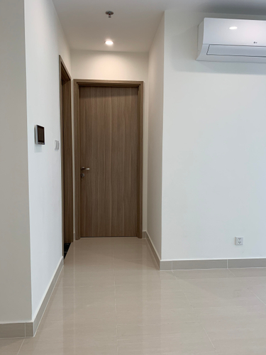  Căn hộ Vinhomes Grand Park hướng ban công đông nam không có nội thất diện tích 70.4m².