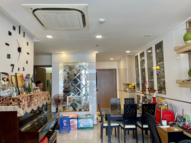 IMG_2731.HEIC Căn hộ Vinhomes Central Park đầy đủ nội thất diện tích 82m²