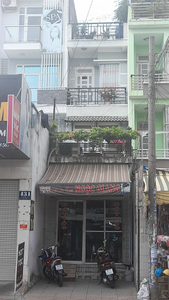 Nhà phố đường Nguyễn Ánh Thủ, cửa hướng Đông Bắc mát mẻ.