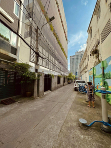  Nhà phố Đường Nguyễn Trọng Tuyển 6 tầng diện tích 52.6m² hướng đông nam pháp lý sổ hồng
