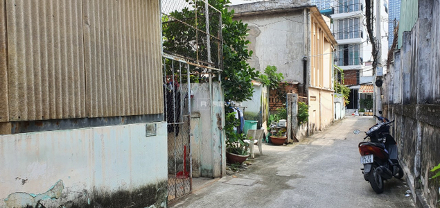Nhà diện tích lớn ngay đường Nguyễn Hữu Cảnh sát cầu Thủ Thiêm 1