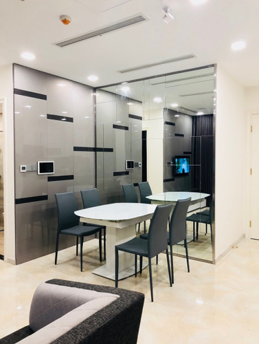  Căn hộ Vinhomes Golden River đầy đủ nội thất diện tích 71m².