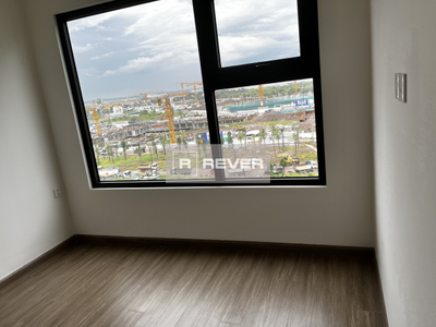  Căn hộ Vinhomes Grand Park hướng ban công đông nam không có nội thất diện tích 64m²