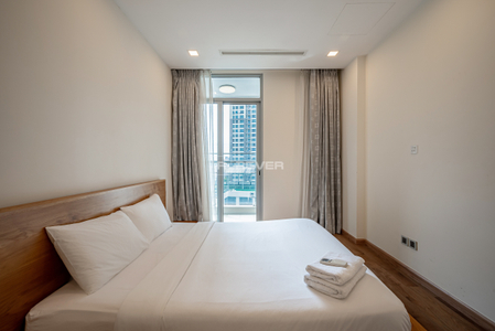  Căn hộ Vinhomes Central Park hướng ban công tây nam đầy đủ nội thất diện tích 52.7m².