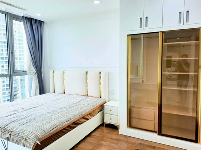 scaled_1000013130.jpg Chuyển nhượng 2PN nội thất luxury tòa Park 6 VHCP