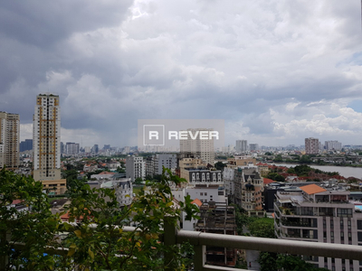  Căn hộ Xi Riverview Palace diện tích 202m2, nội thất cơ bản.