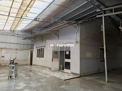  Nhà xưởng kho bãi diện tích 600m2, khu vực dân cư an ninh và yên tĩnh.