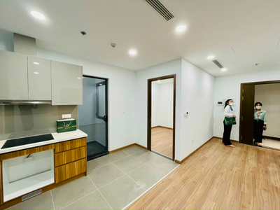  Căn hộ Eco Green Saigon hướng ban công tây đầy đủ nội thất diện tích 60.7m²