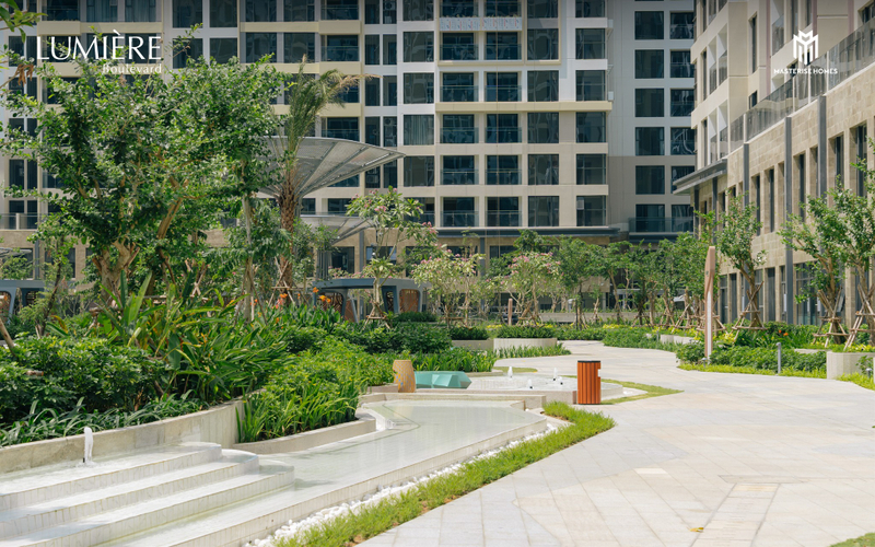 LUMIÈRE Boulevard - 