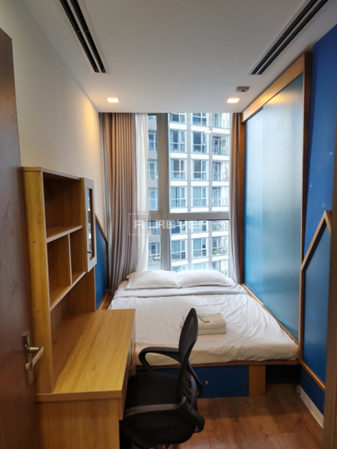 z4509955861100_e628295c1a13fa7ed5f26224d3f1ba8b.jpg Căn hộ Vinhomes Central Park hướng ban công đông bắc đầy đủ nội thất diện tích 100m²