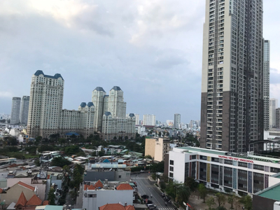  Căn hộ Vinhomes Central Park hướng ban công tây bắc đầy đủ nội thất diện tích 80m²