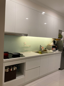 Căn hộ Vinhomes Central Park, Quận Bình Thạnh Căn hộ cao cấp Vinhomes Central Park tầng 2, bàn giao đầy đủ nội thất.