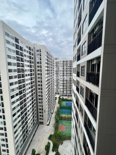 z4392345096836_55b171485ff267dc0c15ef7ab279b073.jpg Căn hộ Vinhomes Grand Park hướng ban công đông bắc nội thất cơ bản diện tích 61.4m²