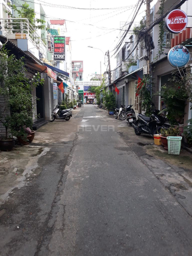 Nhà phố Quận Tân Phú Nhà mặt tiền đường Hoàng Văn Hòe, thiết kế 1 trệt và 1 lầu.