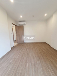  Căn hộ Vinhomes Grand Park tầng cao mát mẻ, nội thất cơ bản.