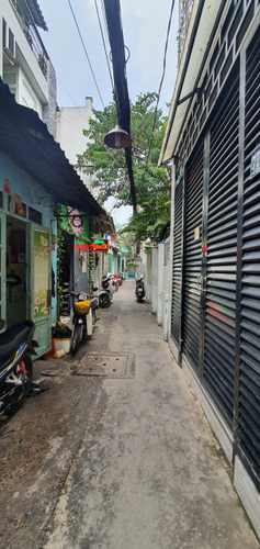 Nhà phố Quận 4 Nhà phố thiết kế 1 trệt, 1 lầu đúc chắc chắn, khu dân cư hiện hữu.