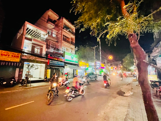  Nhà phố Đường Nguyễn Văn Khối 2 tầng diện tích 49.3m² hướng tây nam pháp lý sổ hồng