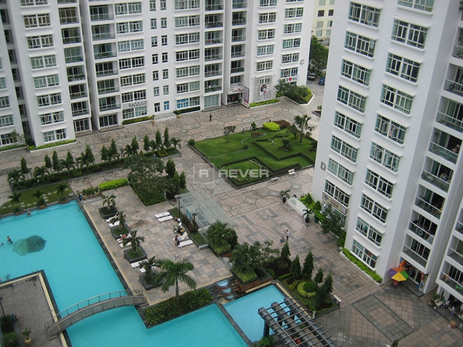  Căn hộ Phú Hoàng Anh hướng ban công tây nam đầy đủ nội thất diện tích 120m².