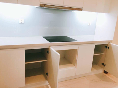 Căn hộ Vinhomes Central Park, Quận Bình Thạnh Căn hộ Vinhomes Central Park tầng 15 thiết kế 2 phòng ngủ, nội thất cơ bản.