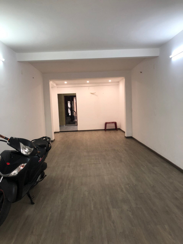 Nhà phố Quận Tân Bình Nhà có 2 mặt tiền, mặt tiền đường Bạch Đằng và mặt tiền sau là hẻm rất sầm uất.