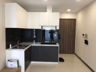 Căn hộ De Capella, Quận 2 Căn hộ De Capella tầng 15 có 2 phòng ngủ, nội thất cơ bản.