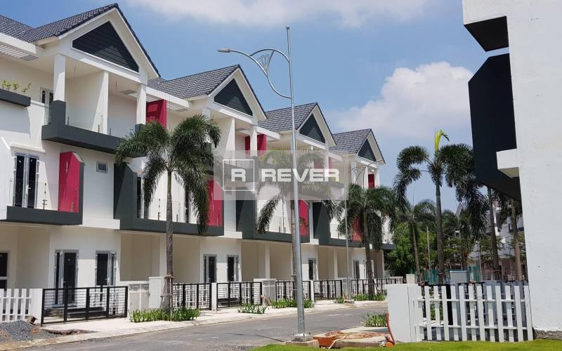  Nhà phố khu Valencia Riverside diện tích đất 87m2 rộng thoáng.