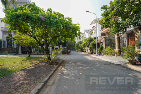 Nhà phố Quận 7 Nhà phố Khu Nam Long diện tích 176m2, kết cấu 1 trệt, 2 lầu kiên cố.