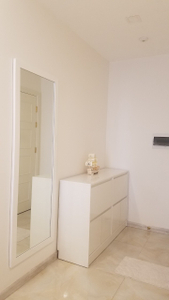 Căn hộ Vinhomes Golden River, Quận 1 Căn hộ Vinhomes Golden River tầng 22 có 1 phòng ngủ, đầy đủ nội thất.