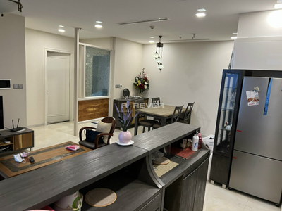  Căn hộ Vinhomes Golden River đầy đủ nội thất diện tích 110m².