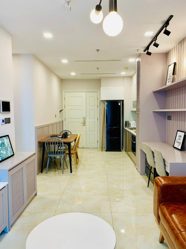 1e2f58eb6e531850475f6ec345cc7e34.jpg Căn hộ 1 phòng ngủ Vinhomes Golden River hướng cửa Tây Nam.