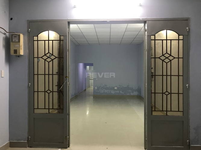 Nhà phố Quận 12 Nhà cấp 4 hẻm xe hơi đường Lê Thị Riêng, diện tích 90m2 vuông đẹp.