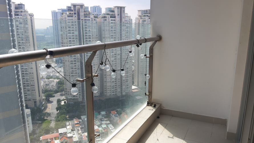 Studio Vinhomes Central Park, Quận Bình Thạnh Studio Vinhomes Grand Park tầng 30, bàn giao đầy đủ nội thất.