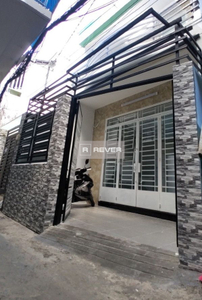 Nhà phố Quận Tân Bình Nhà hẻm xe hơi đường Lạc Long Quân diện tích đất 44.25m2 rộng thoáng.