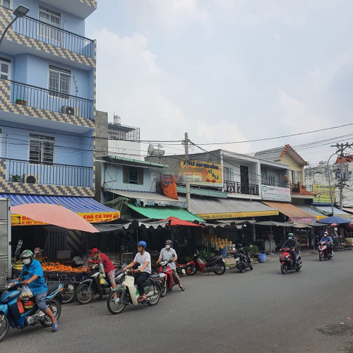 Mặt bằng kinh doanh Quận Tân Bình Mặt bằng kinh doanh ngay chợ Phạm Văn Bạch, khu dân cư sầm uất.